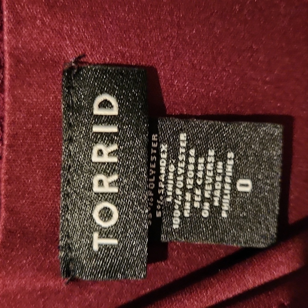Torrid Top - Picture 4 of 4